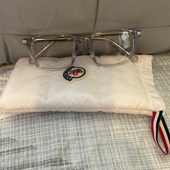 Moncler - Picture 8 of 15